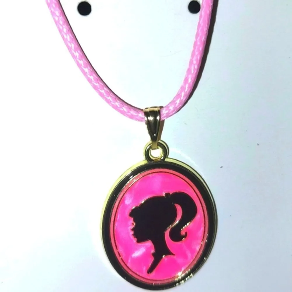 Beautiful barbie necklace for women and kids - Picture 6 of 7